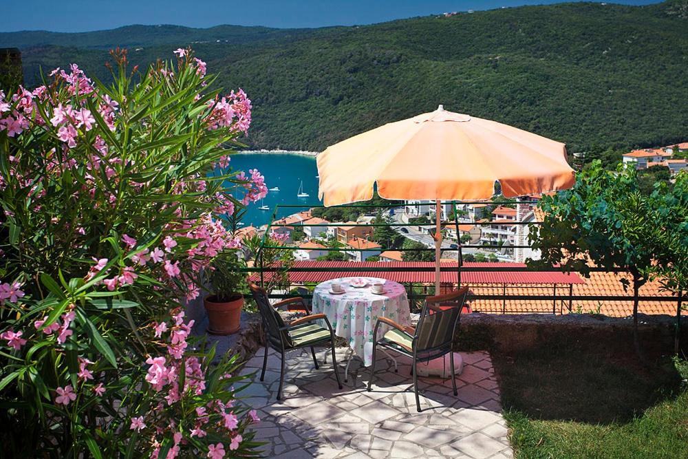Apartments Lina 2023 Rabac Exterior photo